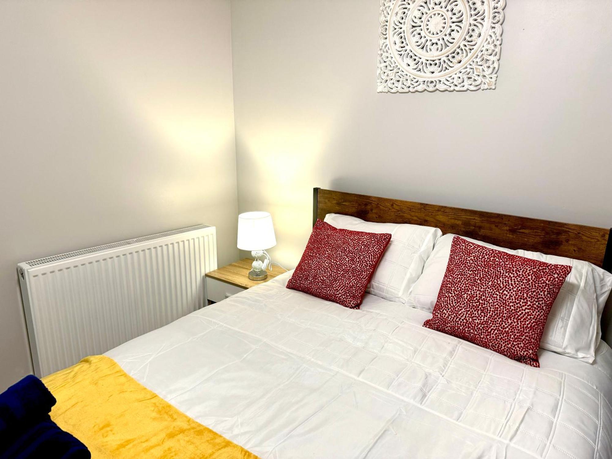Comfy Studio Flat And Workspace Near Ashton-U-Lyne Station 스탈리브릿지 외부 사진