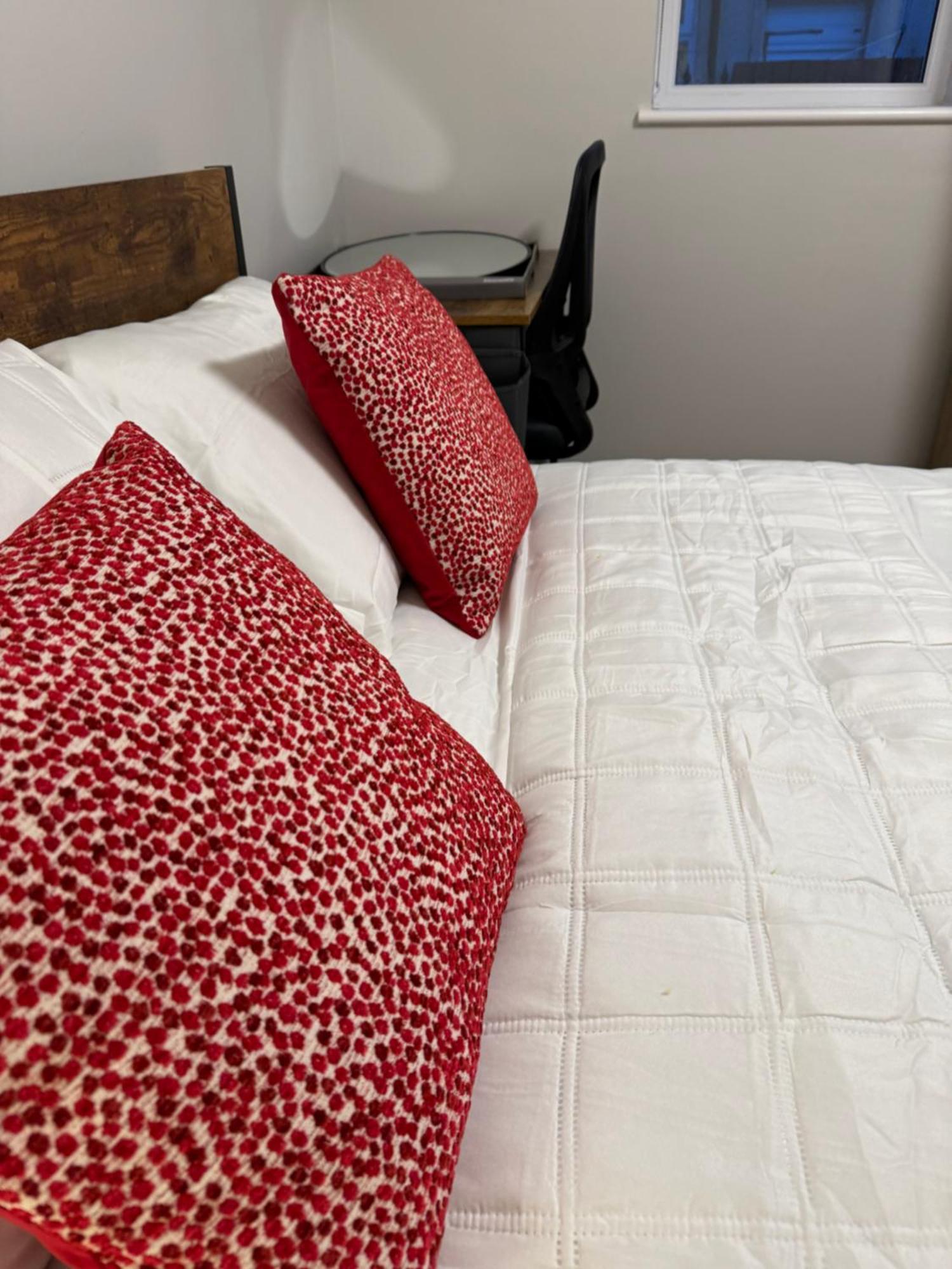 Comfy Studio Flat And Workspace Near Ashton-U-Lyne Station 스탈리브릿지 외부 사진
