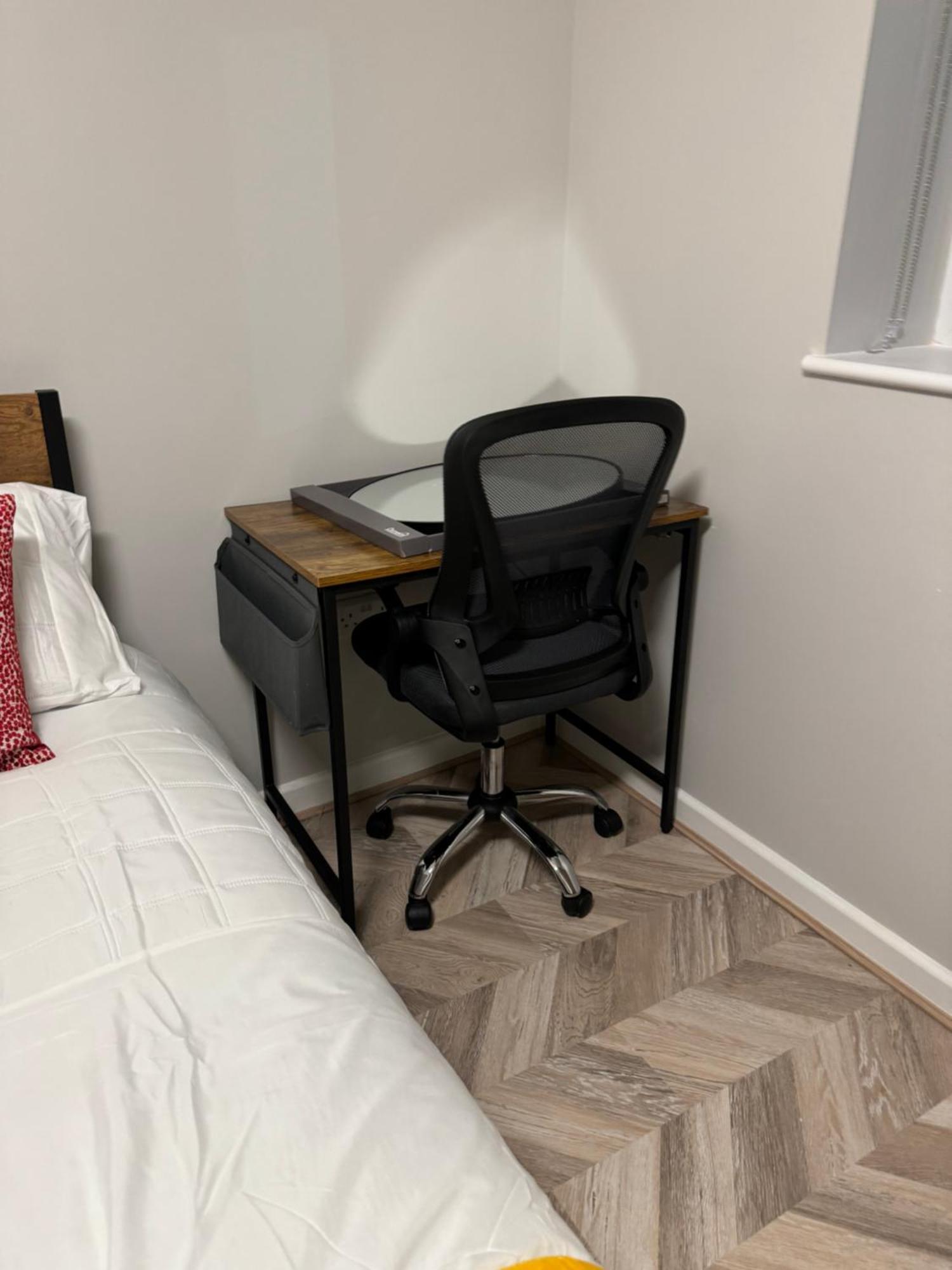 Comfy Studio Flat And Workspace Near Ashton-U-Lyne Station 스탈리브릿지 외부 사진